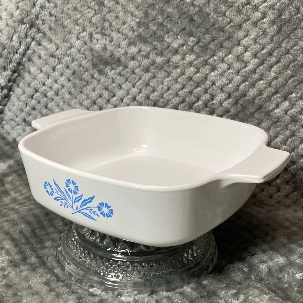 Vintage 1972-1979 Corningware Cornflower 1 Quart Casserole Dish with Cover